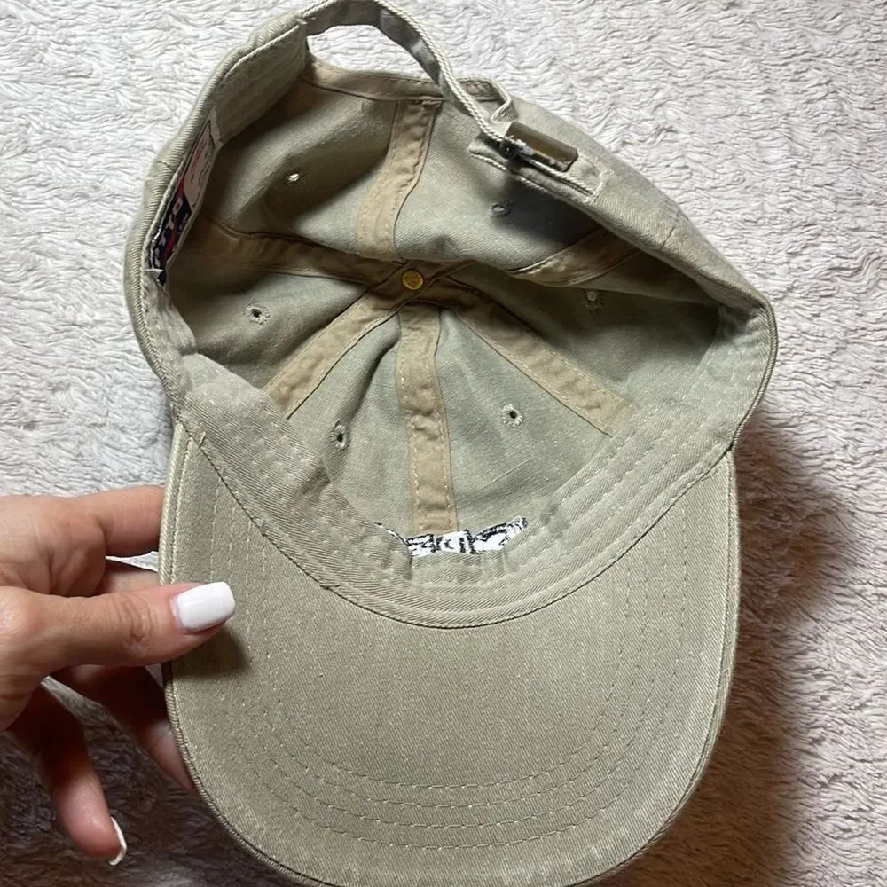 Crest hat - Picture 3 of 6